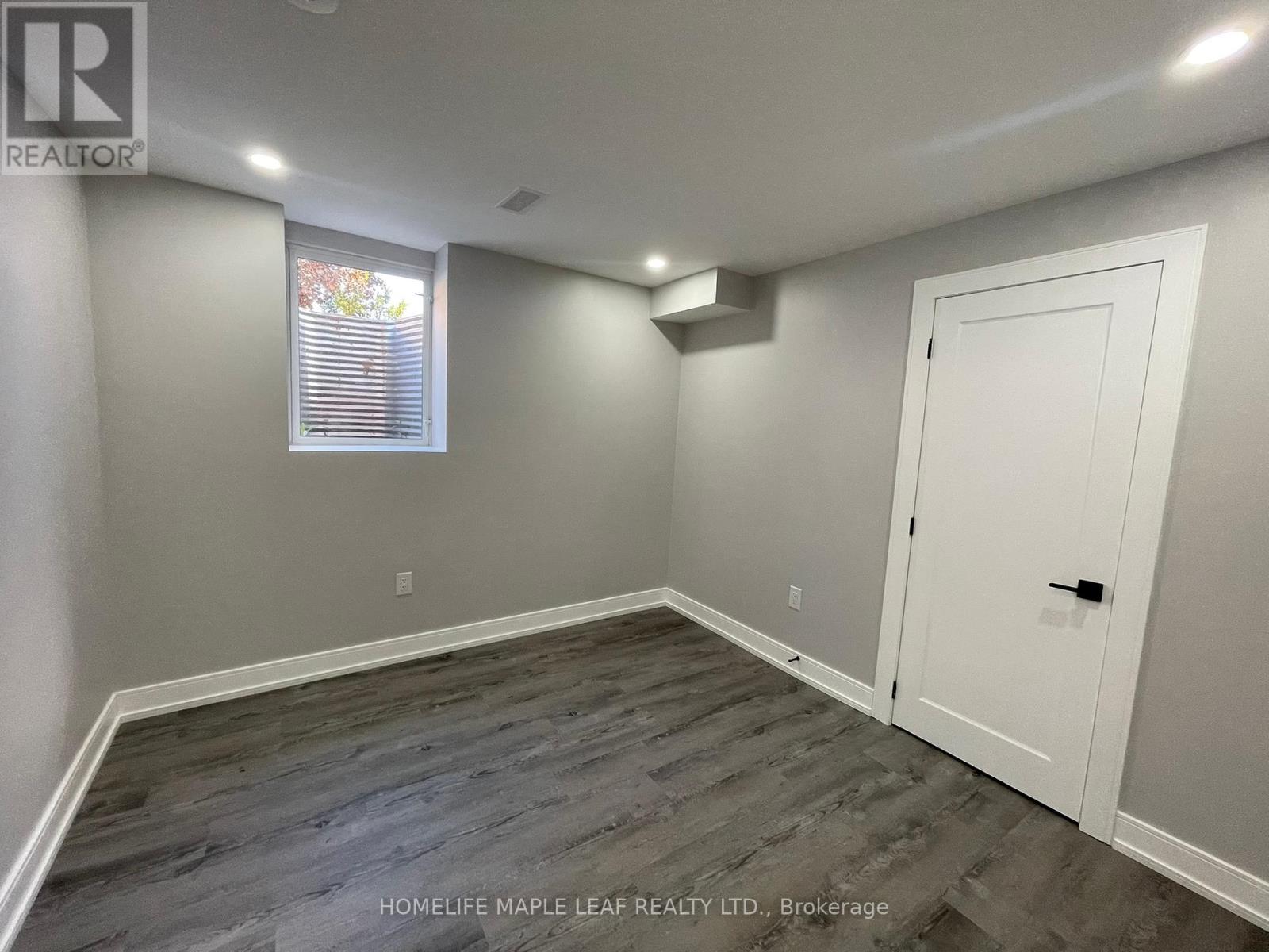 21 Baccarat Crescent, Brampton, Ontario  L7A 1K7 - Photo 7 - W12180574