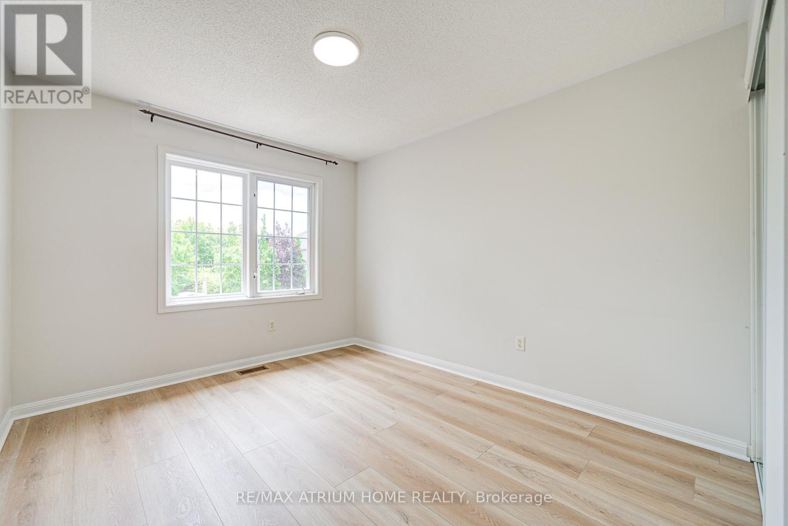 2293 Oakhaven Drive, Oakville, Ontario  L6M 3Y9 - Photo 24 - W12180590