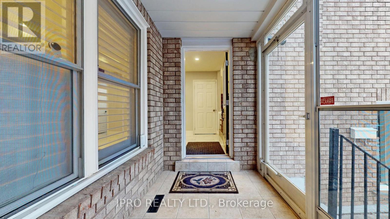 6521 Warbler Lane, Mississauga (Lisgar), Ontario  L5N 6E1 - Photo 4 - W12180617