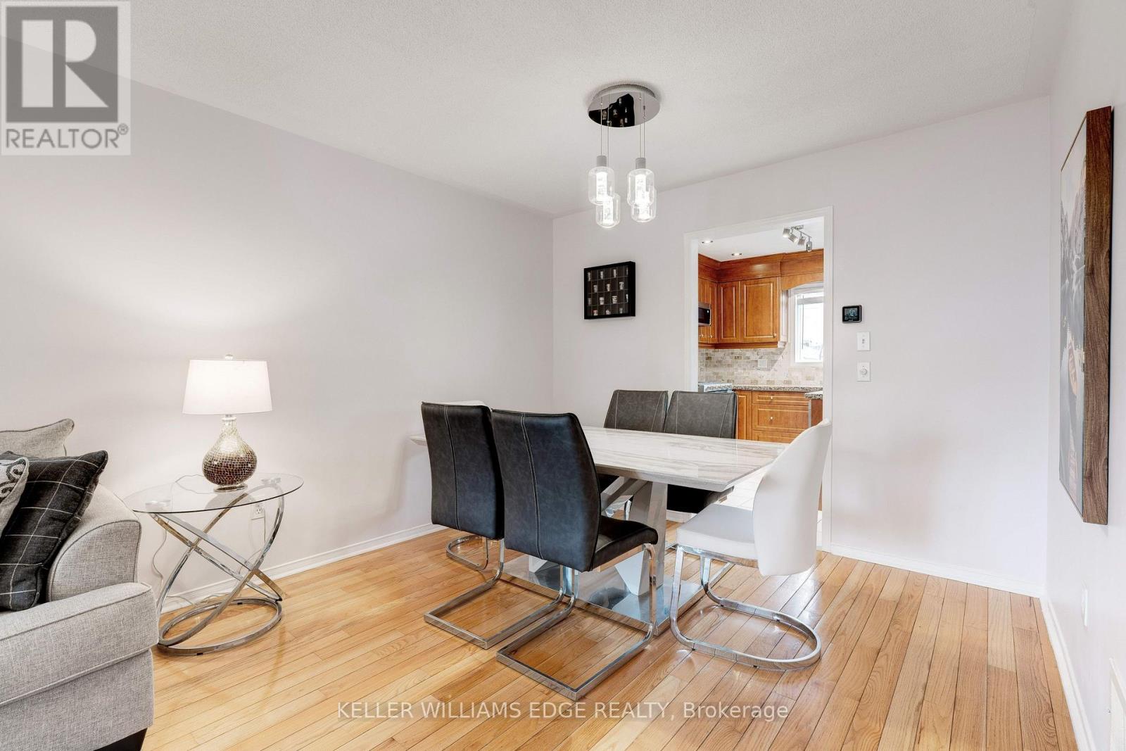 3806 Windhaven Drive, Mississauga, Ontario  L5N 7V6 - Photo 8 - W12180652