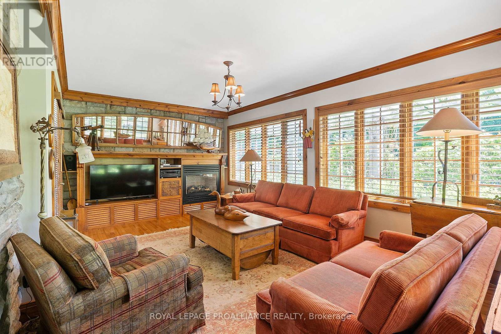 27 Cochrane Drive, Brockville, Ontario  K6V 2Y7 - Photo 11 - X12180754