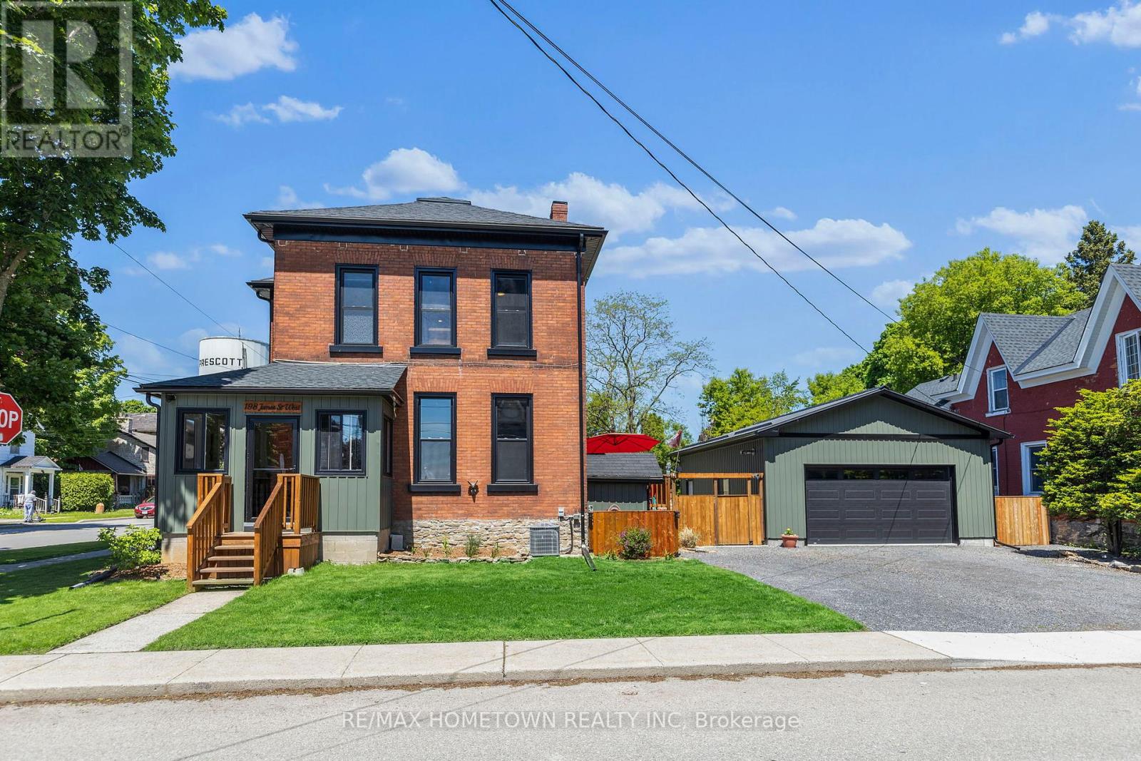 198 James Street W, Prescott, Ontario  K0E 1T0 - Photo 2 - X12180763