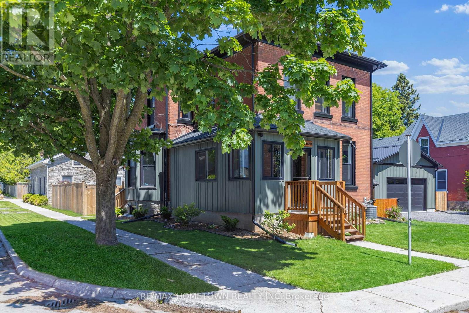 198 James Street W, Prescott, Ontario  K0E 1T0 - Photo 3 - X12180763