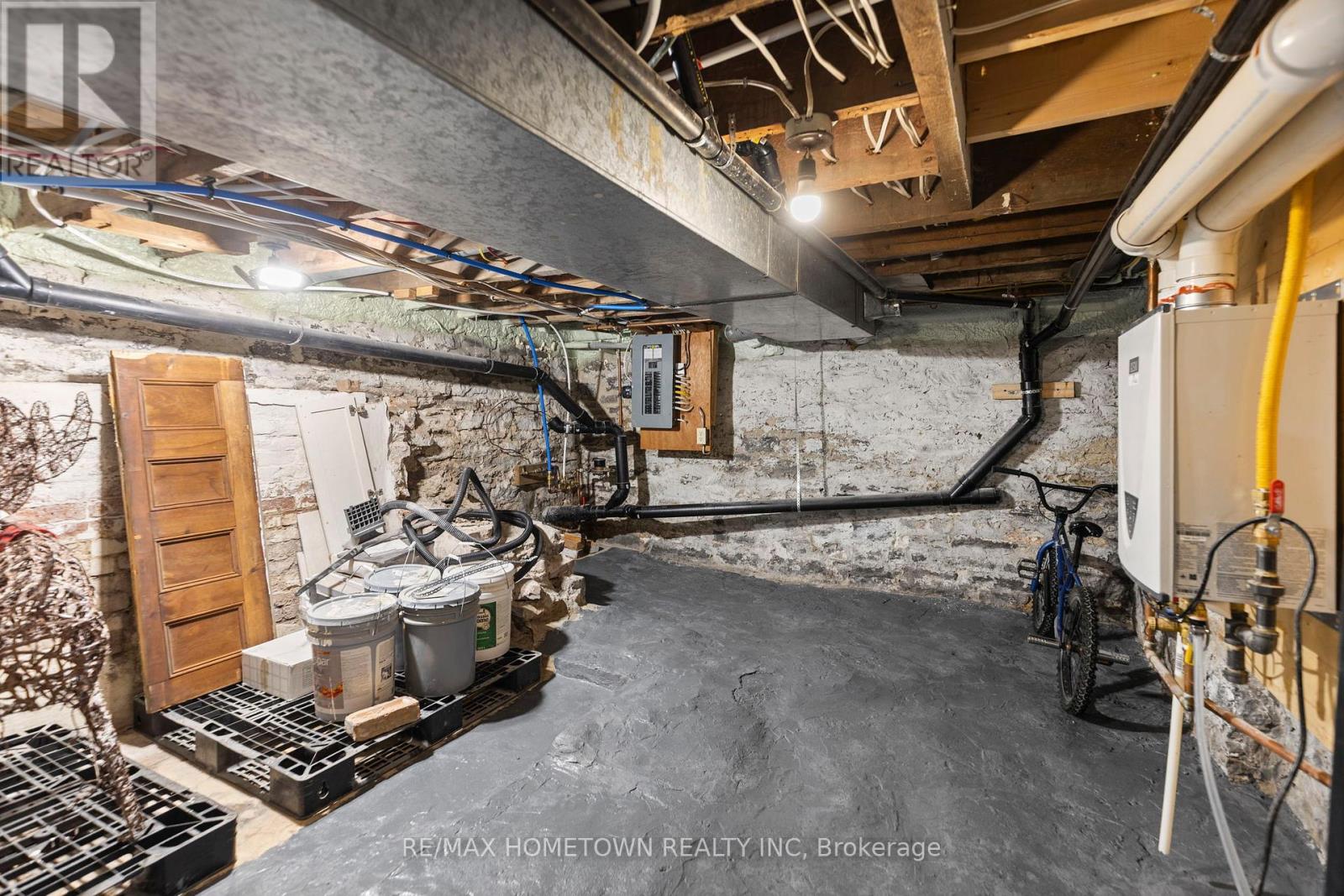 198 James Street W, Prescott, Ontario  K0E 1T0 - Photo 48 - X12180763