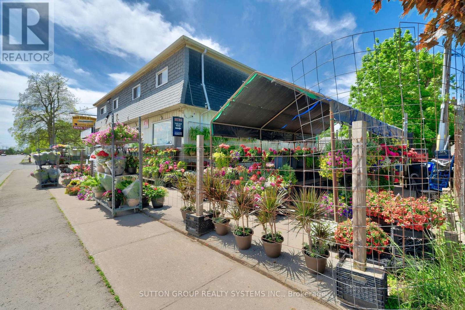 58 Southworth Street N, Welland (Lincoln/crowland), Ontario  L3B 1Y4 - Photo 10 - X12180569