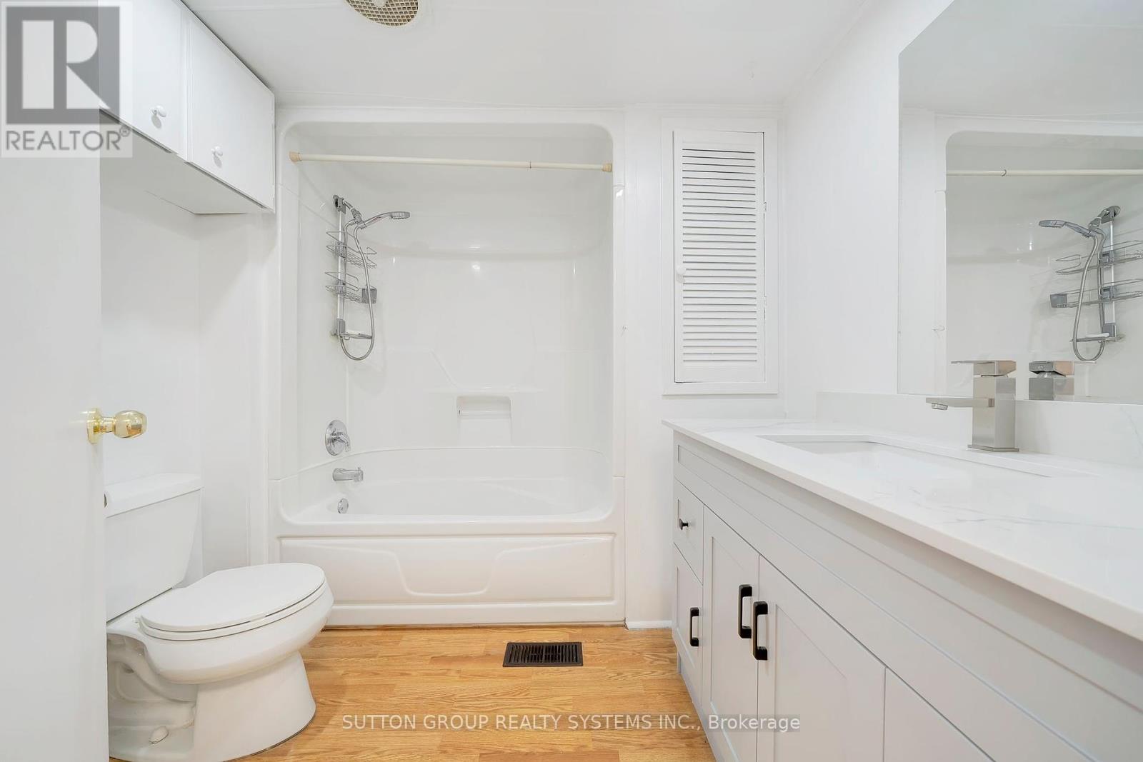 58 Southworth Street N, Welland (Lincoln/crowland), Ontario  L3B 1Y4 - Photo 32 - X12180569