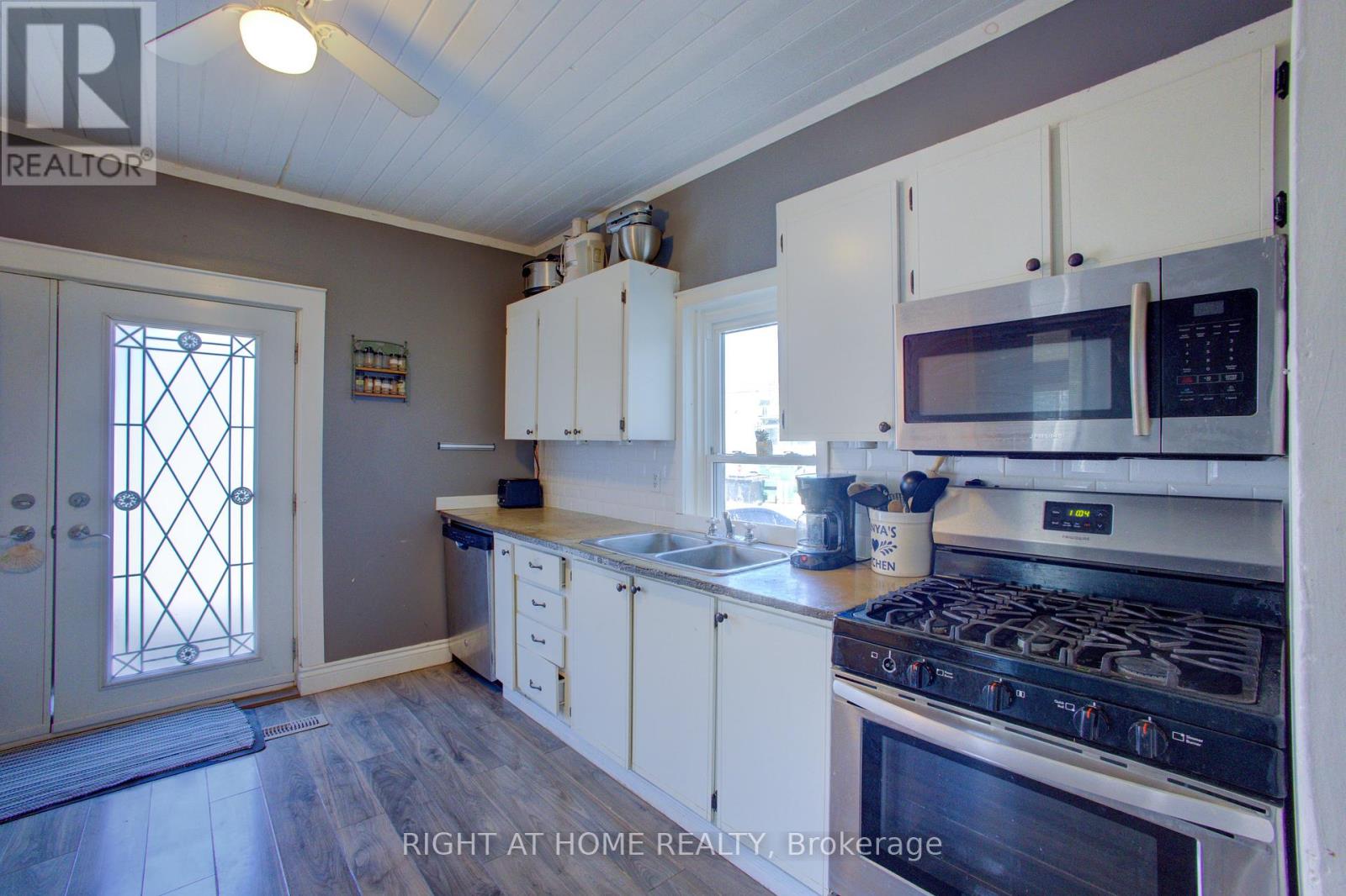 160 Victoria Street, Shelburne, Ontario  L9V 2Y1 - Photo 14 - X12180578