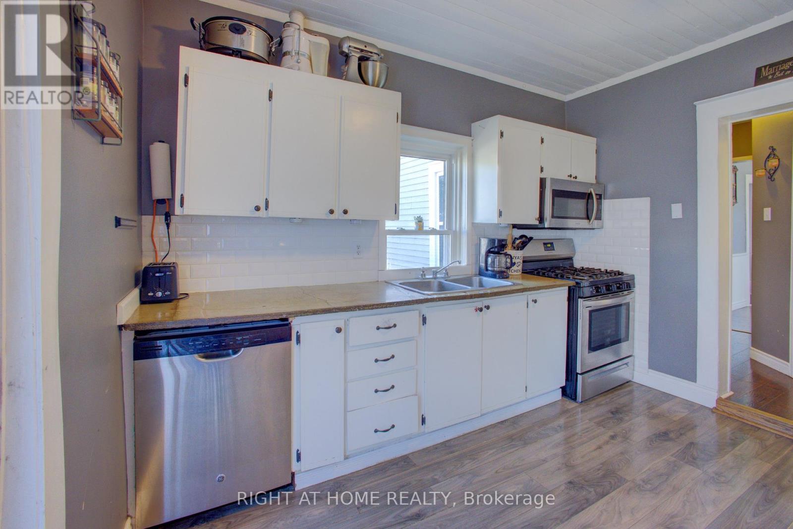 160 Victoria Street, Shelburne, Ontario  L9V 2Y1 - Photo 15 - X12180578