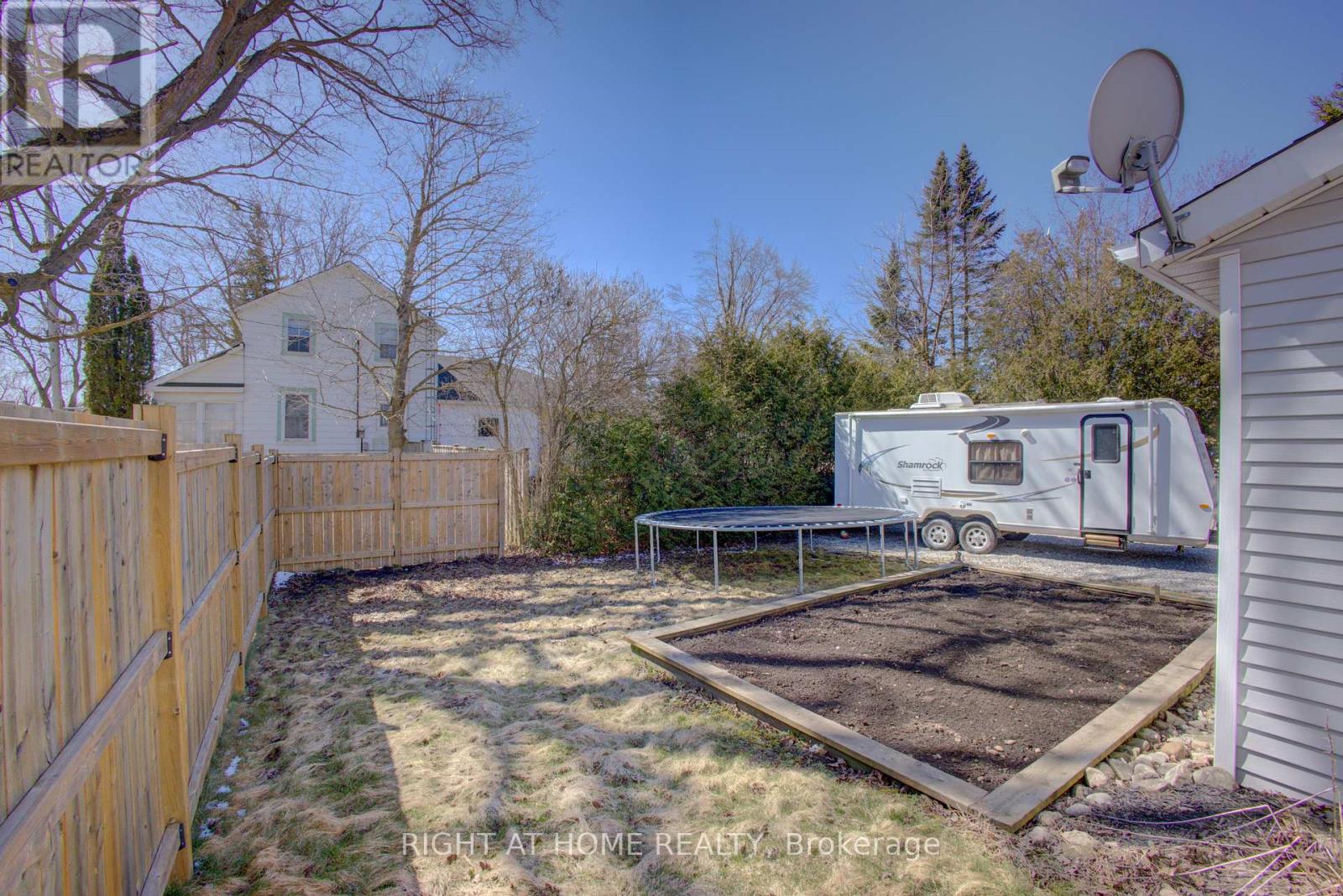 160 Victoria Street, Shelburne, Ontario  L9V 2Y1 - Photo 7 - X12180578