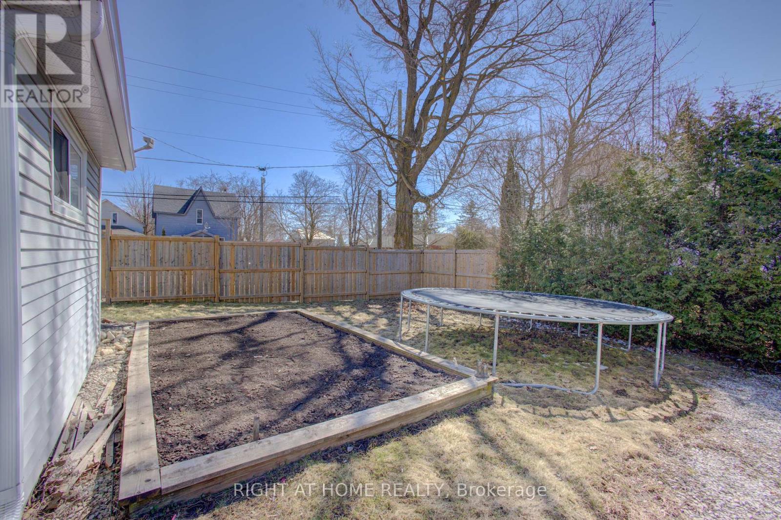 160 Victoria Street, Shelburne, Ontario  L9V 2Y1 - Photo 9 - X12180578