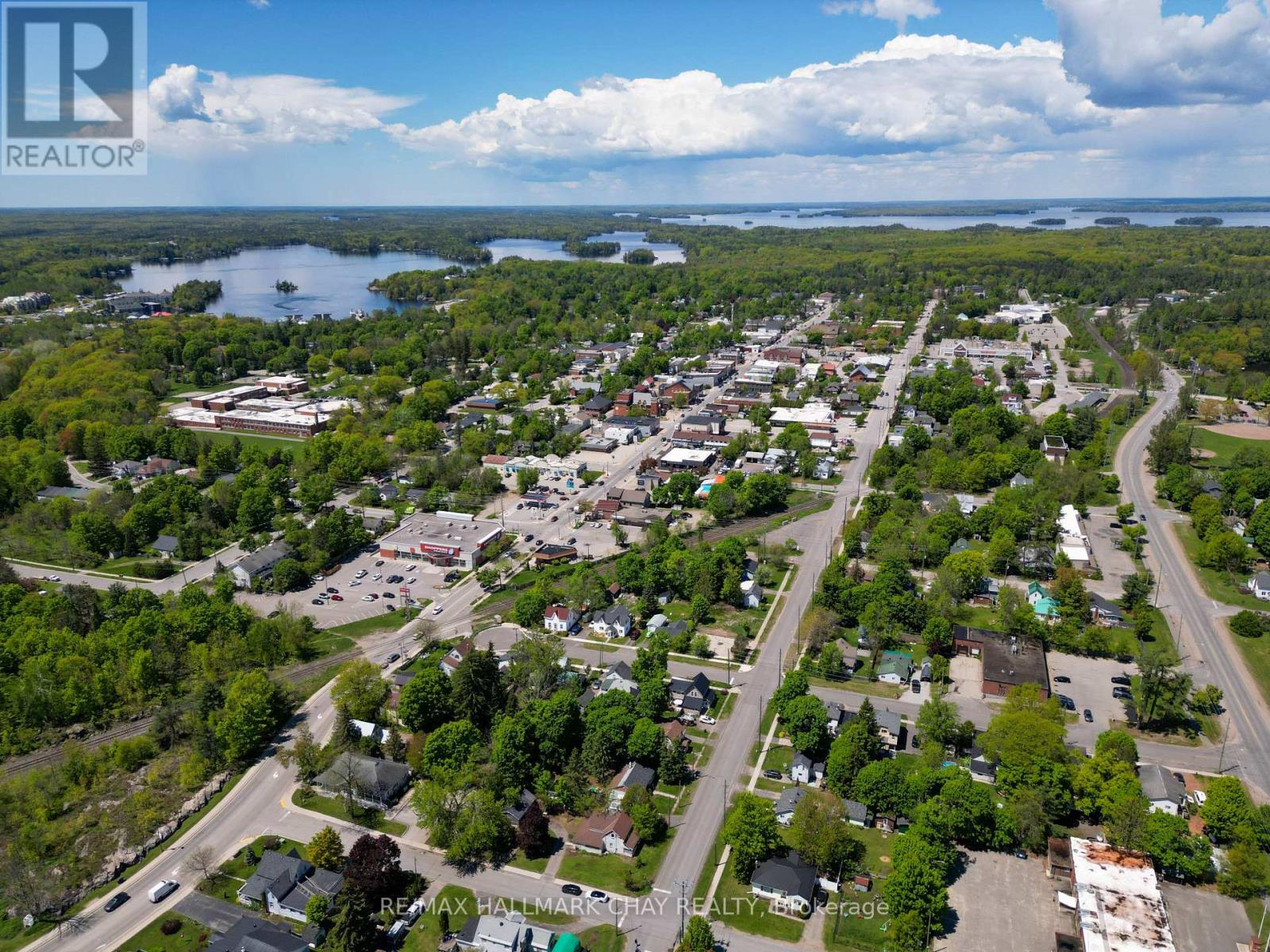 635 First Street S, Gravenhurst (Muskoka (S)), Ontario  P1P 1K1 - Photo 34 - X12180581
