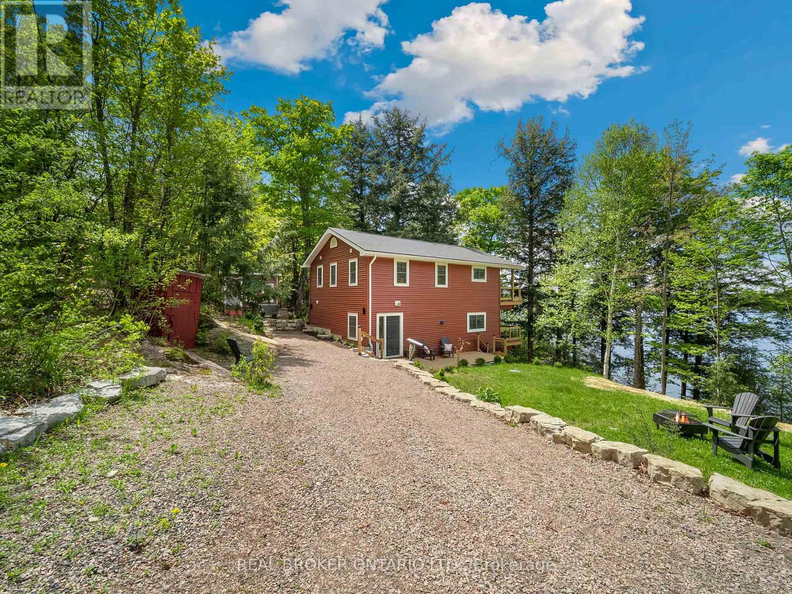 25 Ash Lane, Magnetawan, Ontario  P0A 1P0 - Photo 2 - X12180582