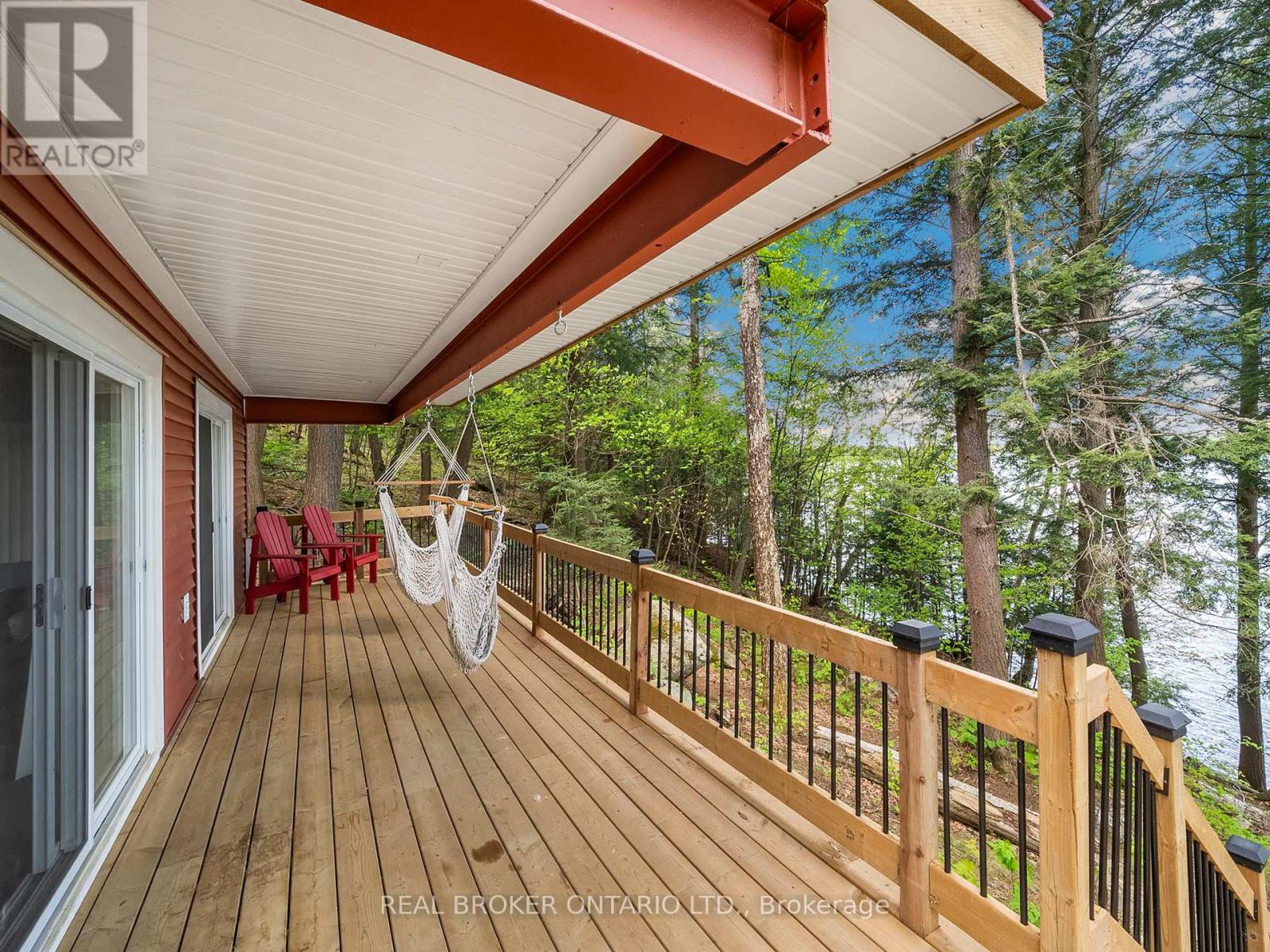 25 Ash Lane, Magnetawan, Ontario  P0A 1P0 - Photo 4 - X12180582