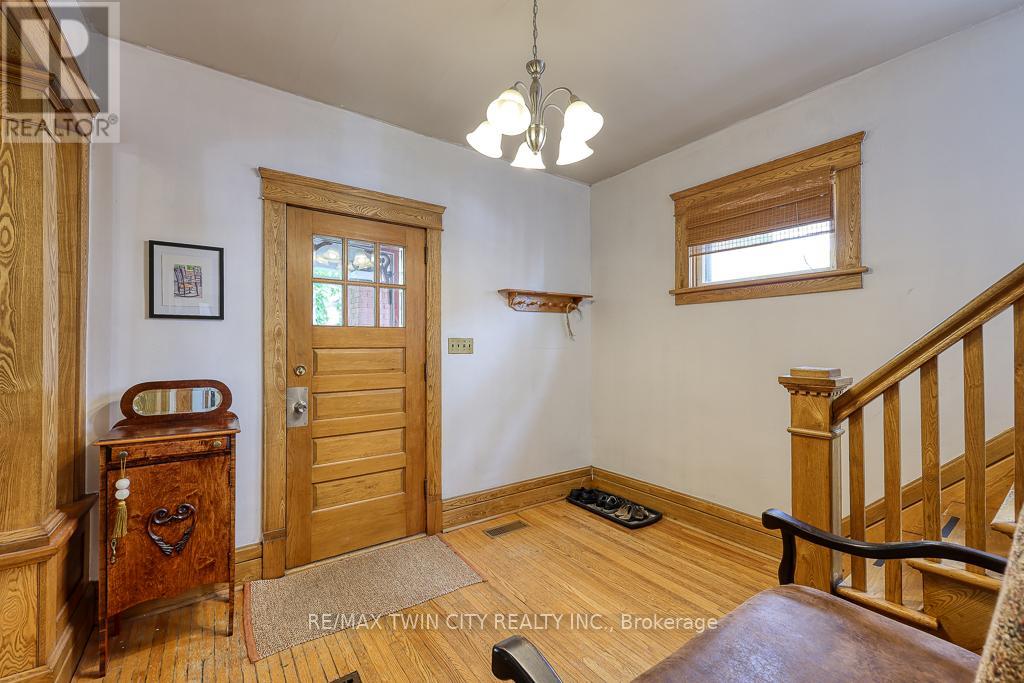 253 Peel Street, Wilmot, Ontario  N3A 1E8 - Photo 6 - X12180631