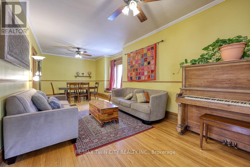 253 Peel Street, Wilmot, Ontario  N3A 1E8 - Photo 8 - X12180631