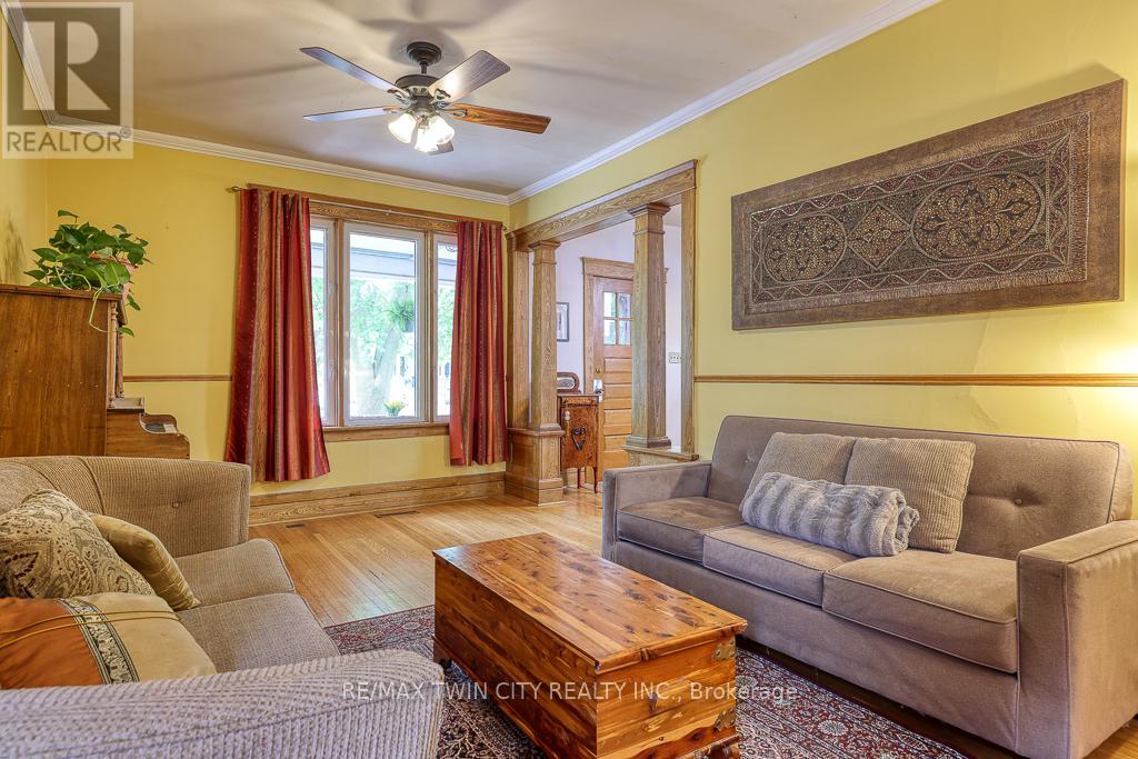 253 Peel Street, Wilmot, Ontario  N3A 1E8 - Photo 9 - X12180631