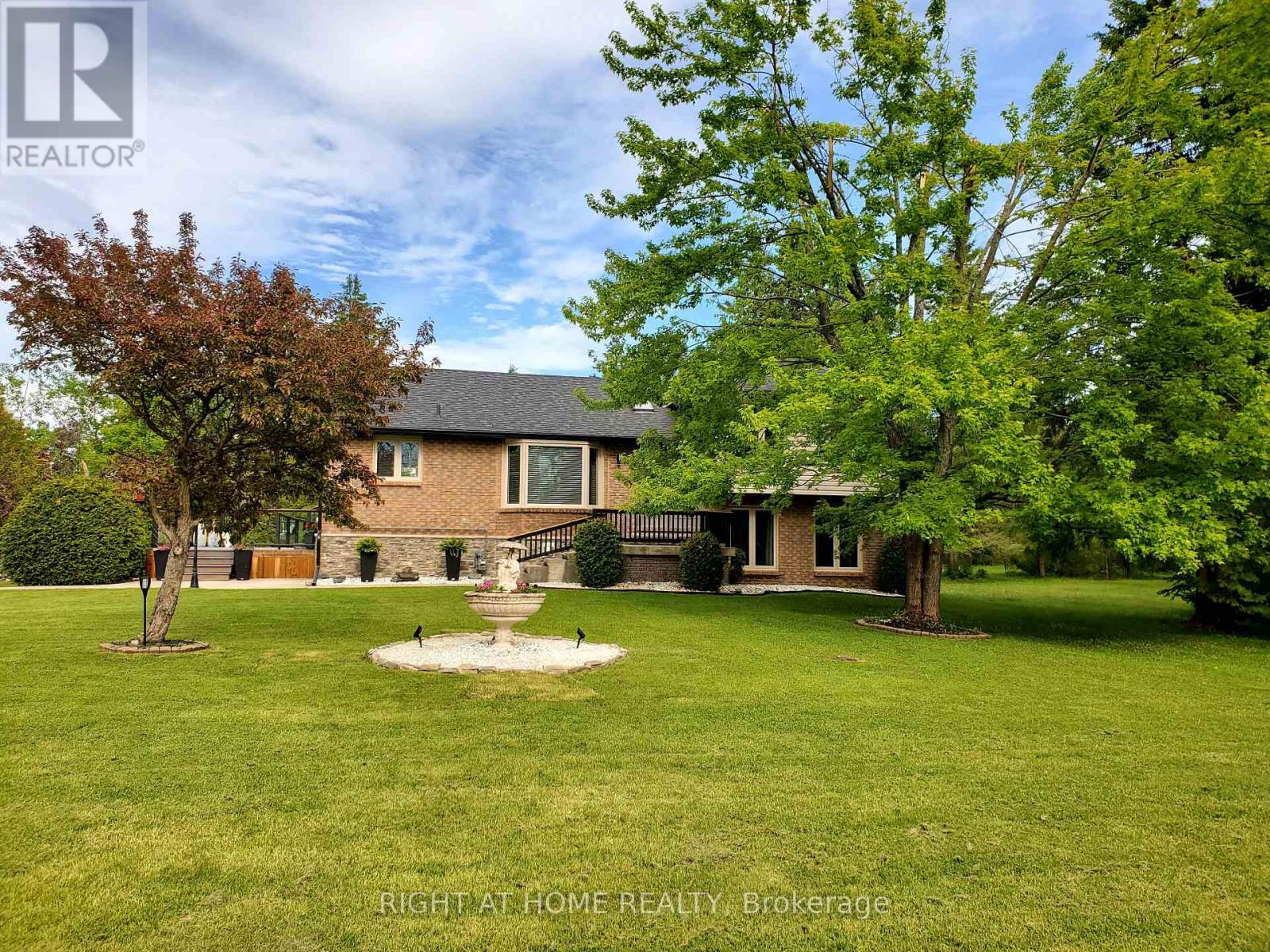 119 Sturgeon Glen Road, Kawartha Lakes, Ontario  K0M 1N0 - Photo 2 - X12100739