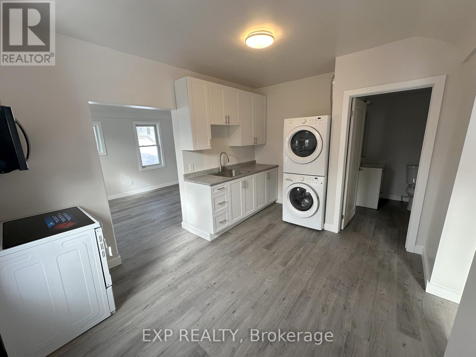 47 Grove Street E, Barrie (Wellington), Ontario  L4M 2N9 - Photo 12 - S11965245