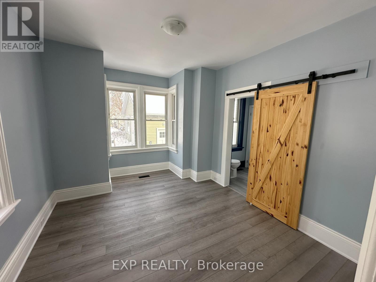 47 Grove Street E, Barrie (Wellington), Ontario  L4M 2N9 - Photo 5 - S11965245