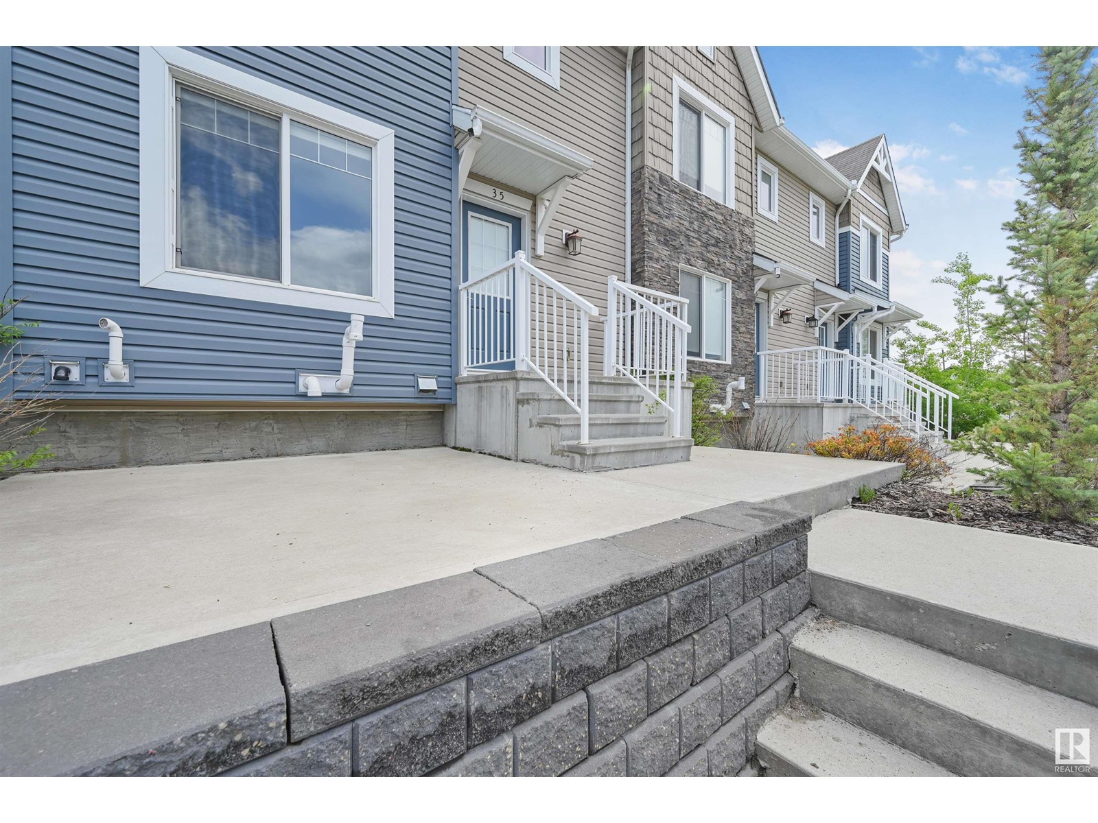#35 2922 Maple Wy Nw, Edmonton, Alberta  T6T 1A5 - Photo 2 - E4439056