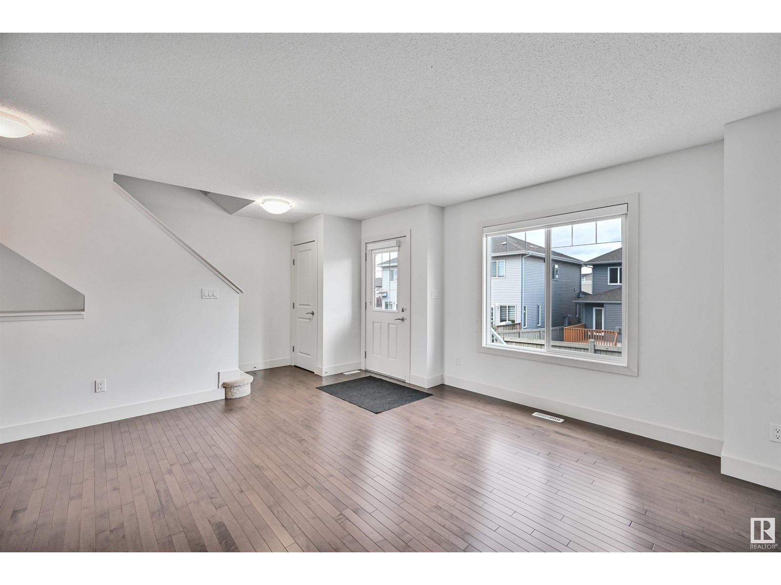 #35 2922 Maple Wy Nw, Edmonton, Alberta  T6T 1A5 - Photo 3 - E4439056