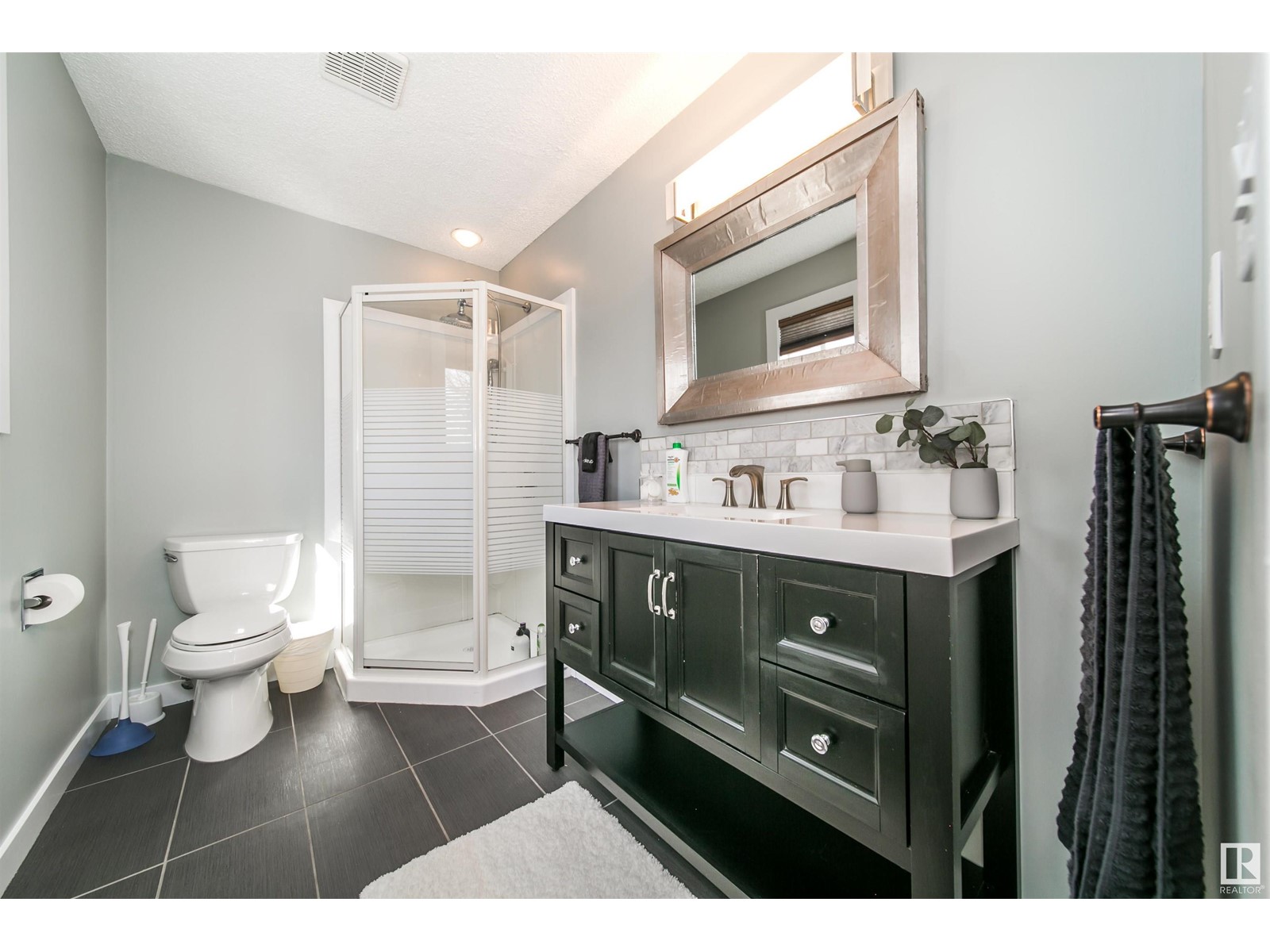 10503 25 Av Nw, Edmonton, Alberta  T6J 5E4 - Photo 37 - E4439058