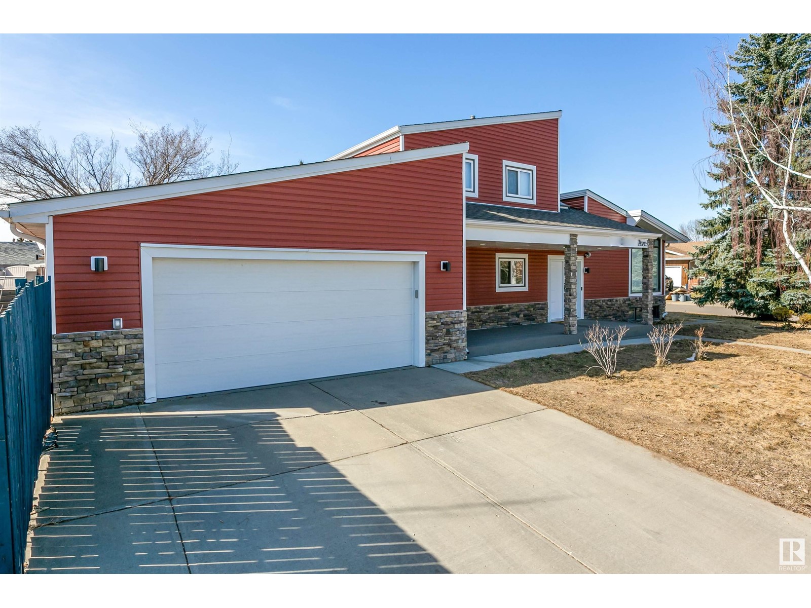 10503 25 AV NW, Edmonton, Alberta