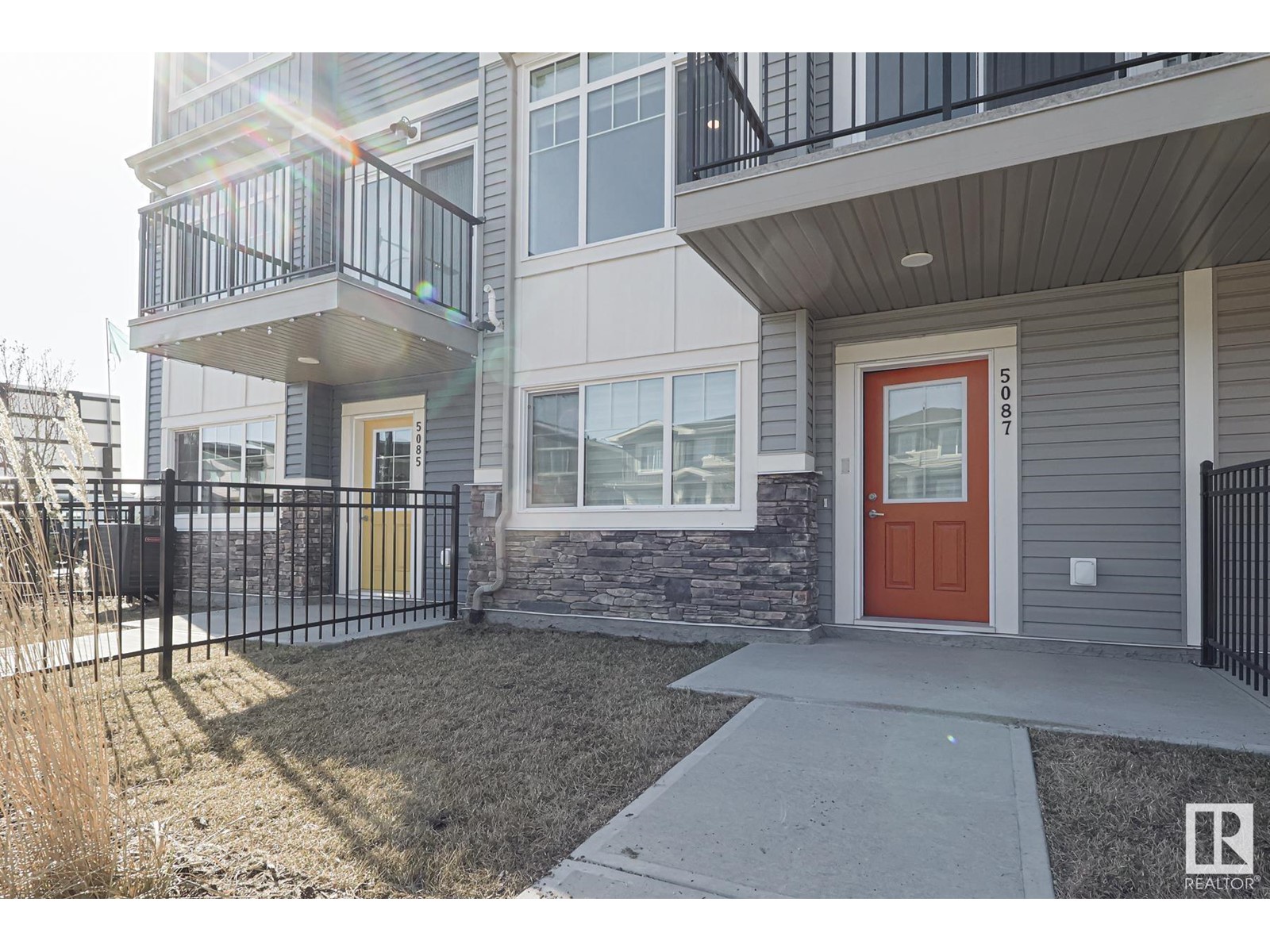 5087 Chappelle Rd Sw, Edmonton, Alberta  T6W 5A7 - Photo 1 - E4439057