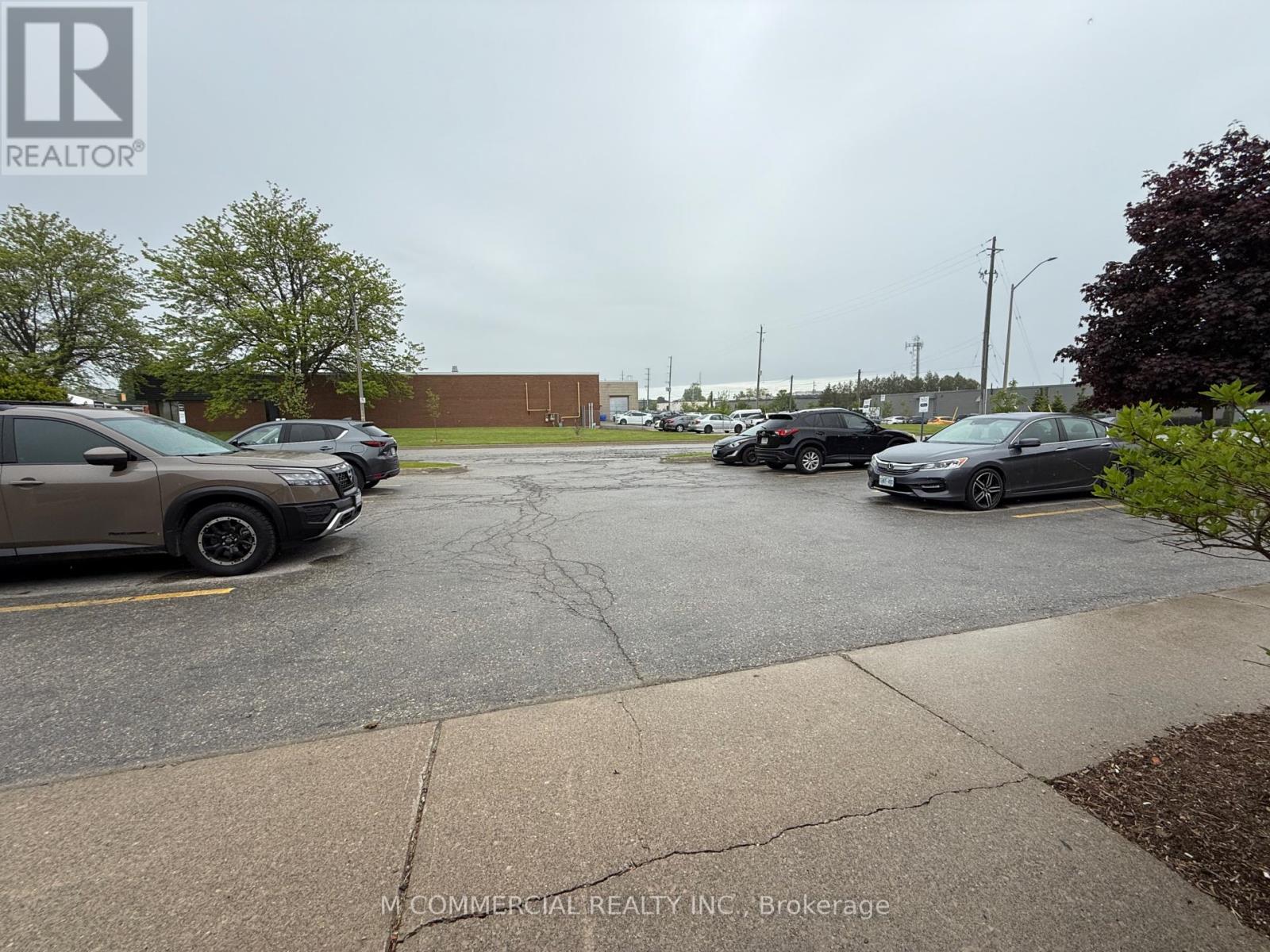 1182 Blair Road, Burlington, Ontario  L7M 1K9 - Photo 15 - W12179703