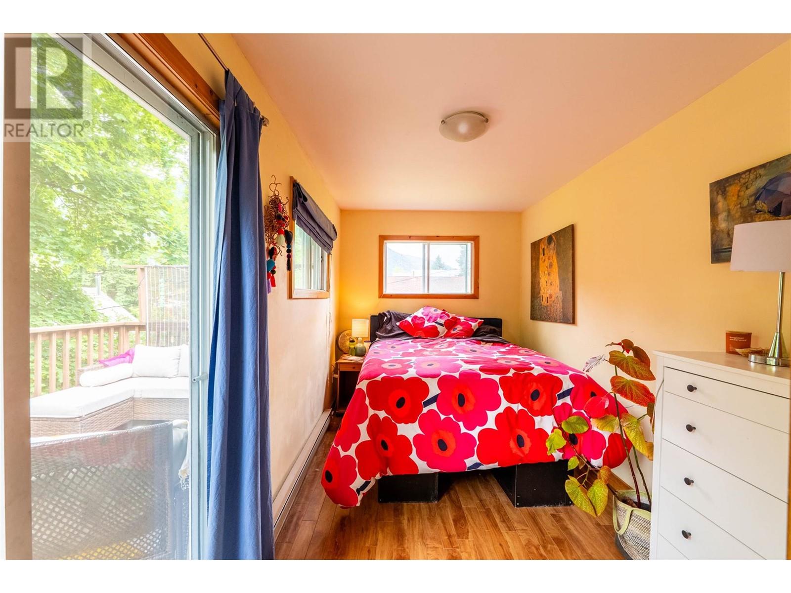 407 SIXTH Street, Nelson, BC V1L2Y2