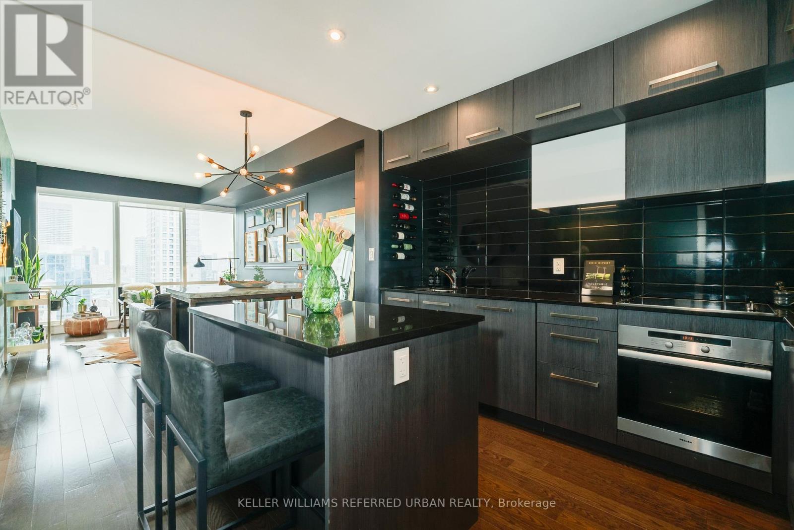 3607 - 8 The Esplanade, Toronto, Ontario  M5E 0A6 - Photo 7 - C12180670