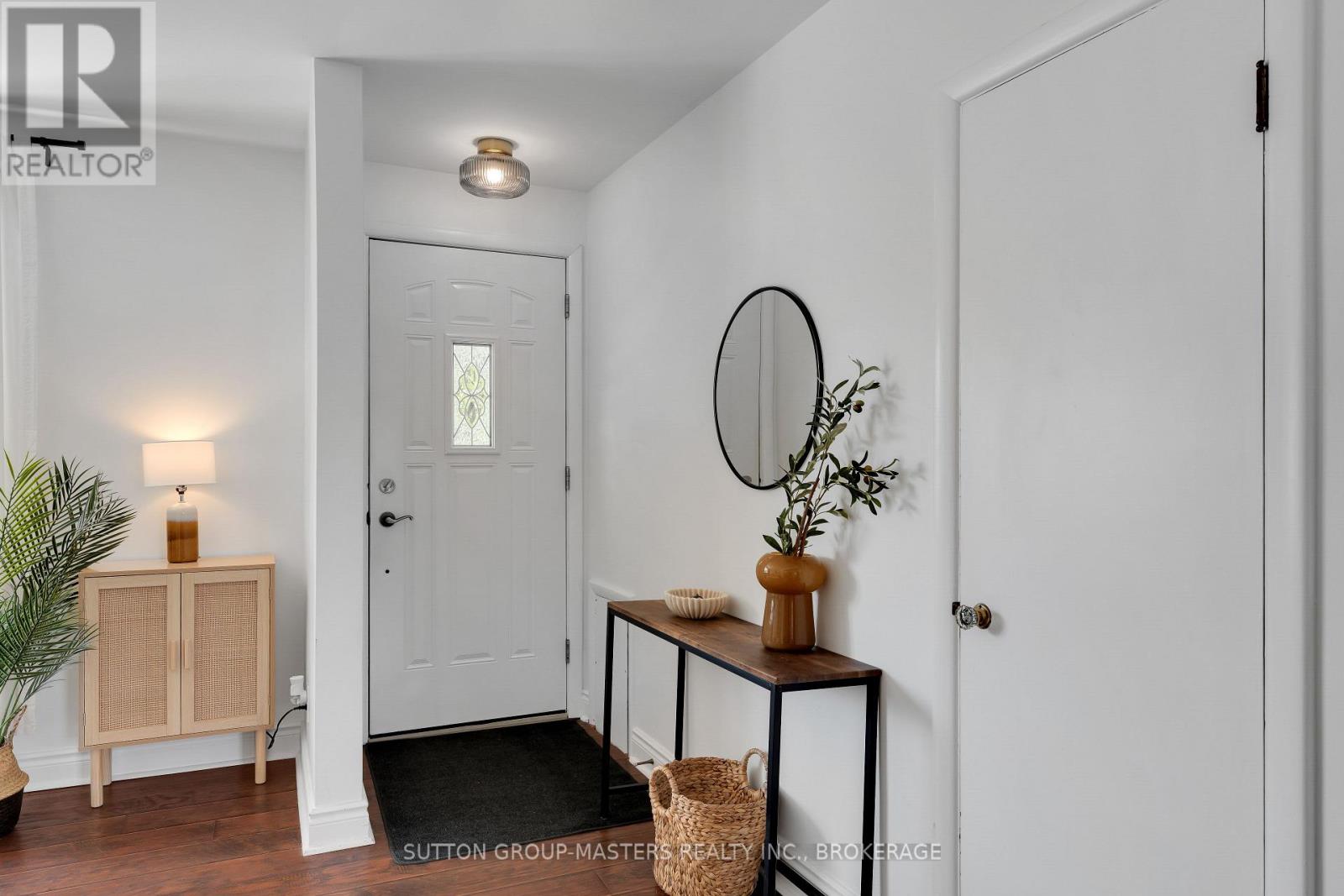 47 Oak Street, Kingston (East Of Sir John A. Blvd), Ontario  K7K 2N1 - Photo 2 - X12180816