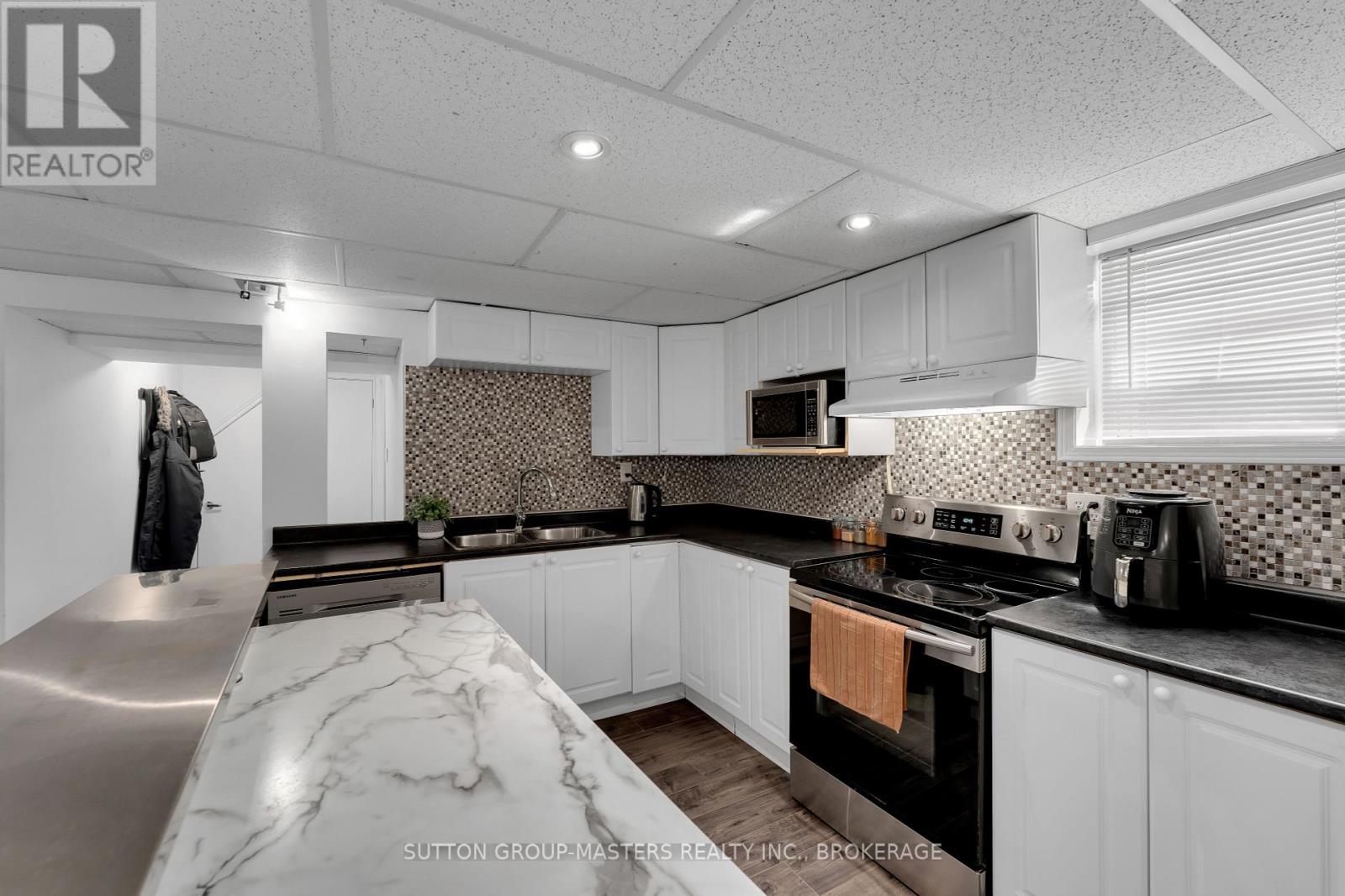 47 Oak Street, Kingston (East Of Sir John A. Blvd), Ontario  K7K 2N1 - Photo 21 - X12180816