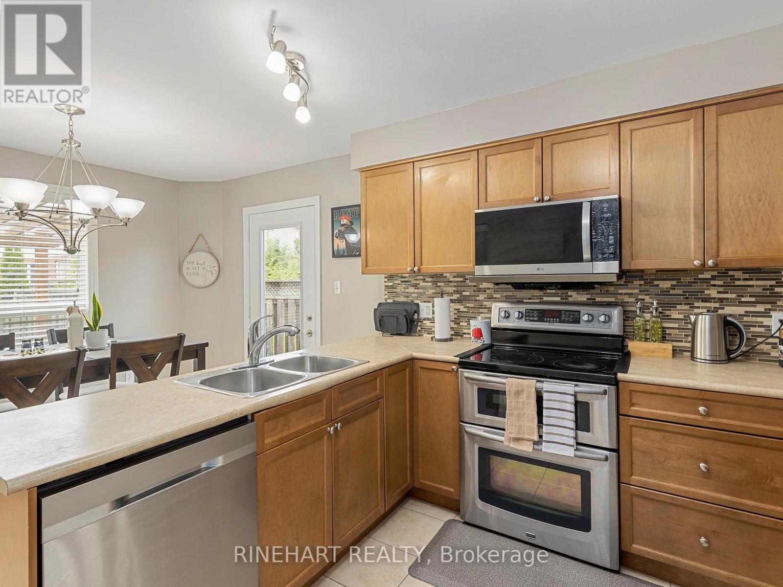 525 Maplewood Lane, London North, Ontario  N6H 0A7 - Photo 13 - X12180800