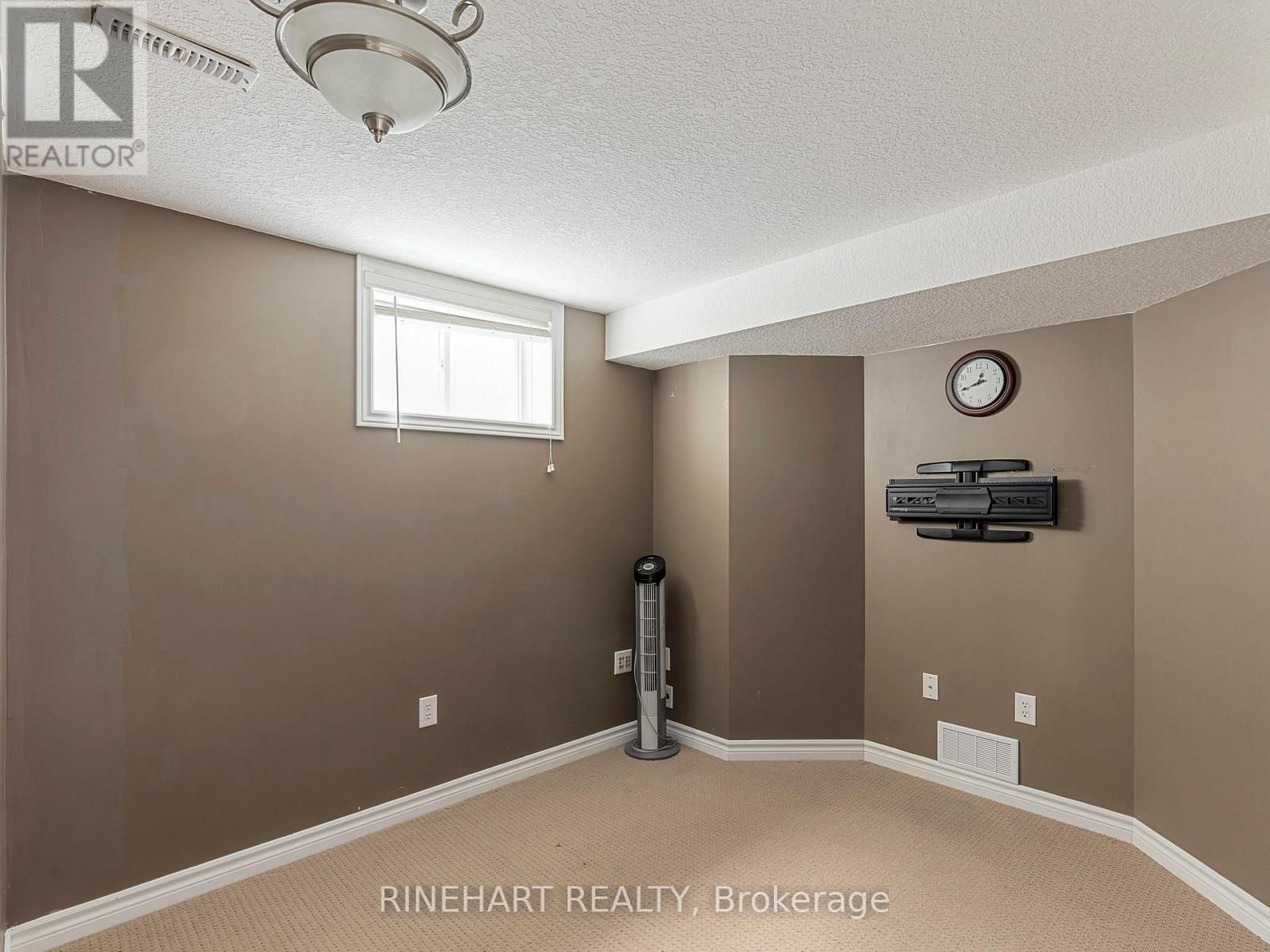 525 Maplewood Lane, London North, Ontario  N6H 0A7 - Photo 27 - X12180800