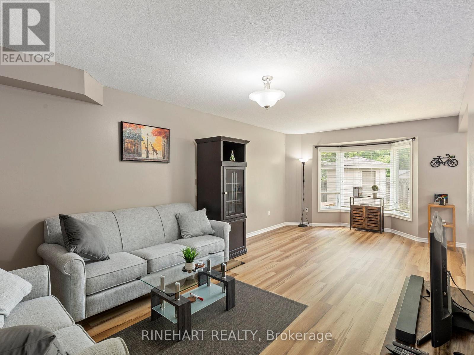 525 Maplewood Lane, London North, Ontario  N6H 0A7 - Photo 7 - X12180800