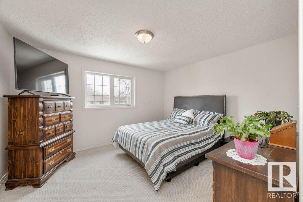 12818 72 St Nw, Edmonton, Alberta  T5C 0P5 - Photo 2 - E4439062