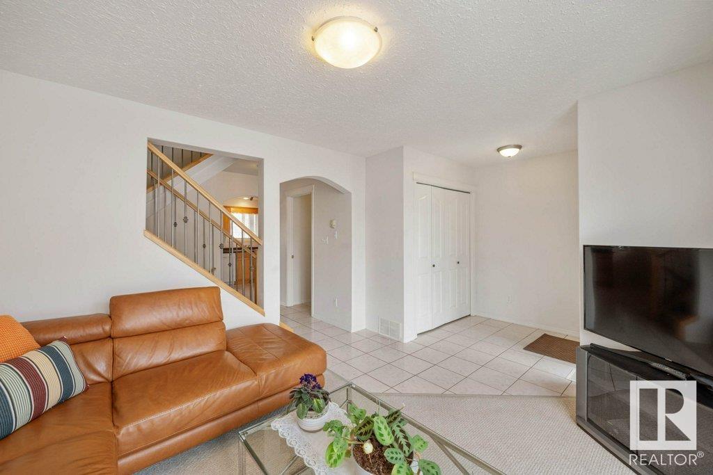 12818 72 St Nw, Edmonton, Alberta  T5C 0P5 - Photo 6 - E4439062