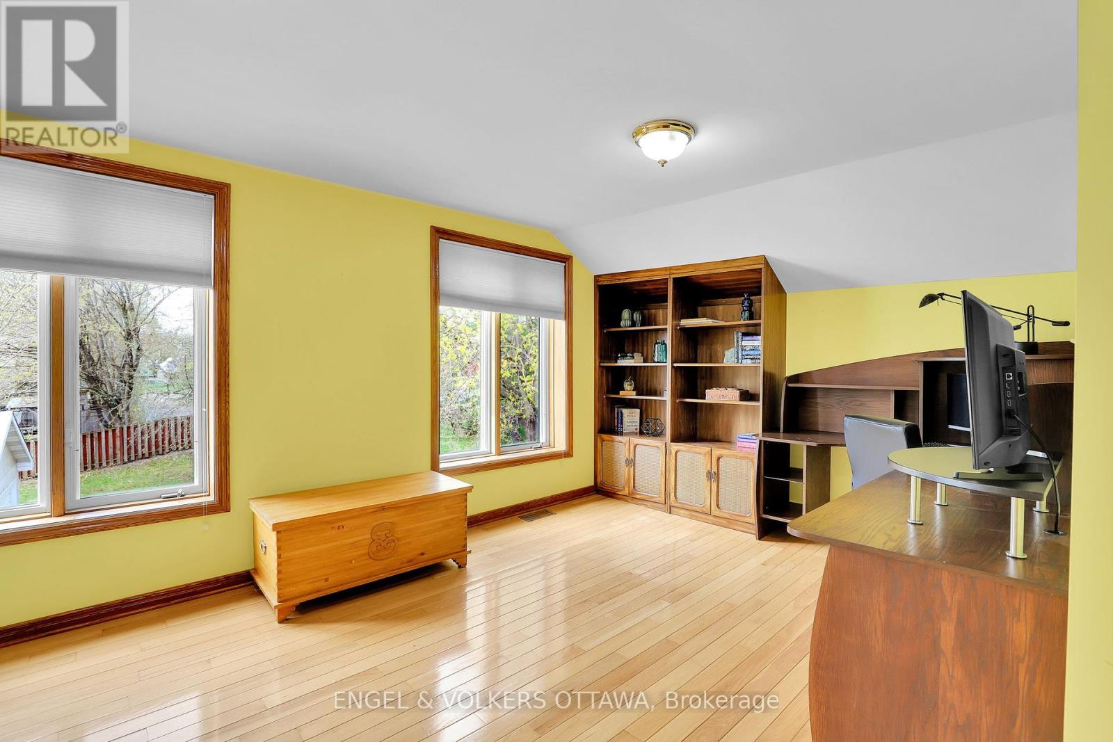 190 John Street N, Arnprior, Ontario  K7S 2N9 - Photo 25 - X12180770