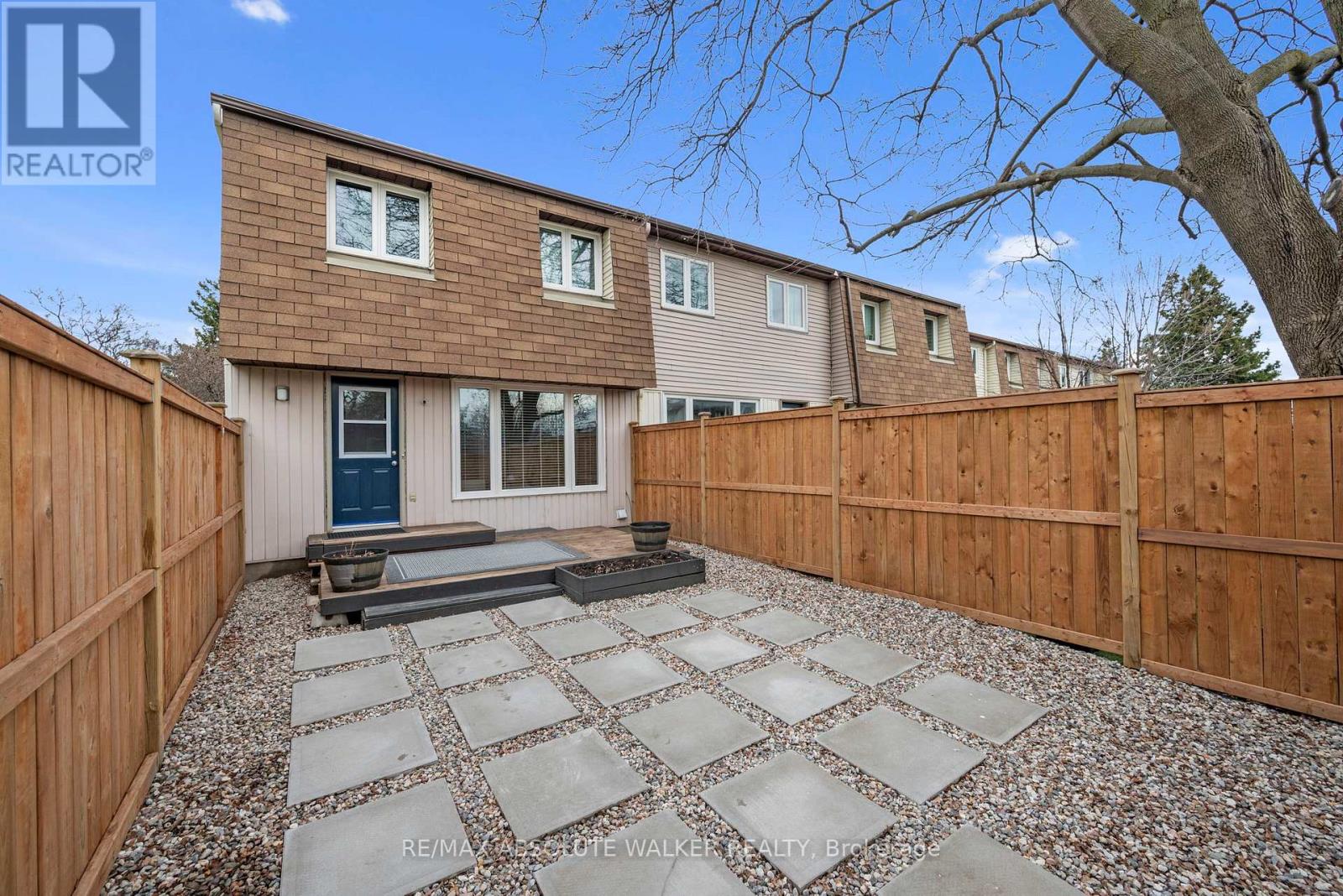 1300 Alness Court, Ottawa, Ontario  K1B 5H2 - Photo 30 - X12180787