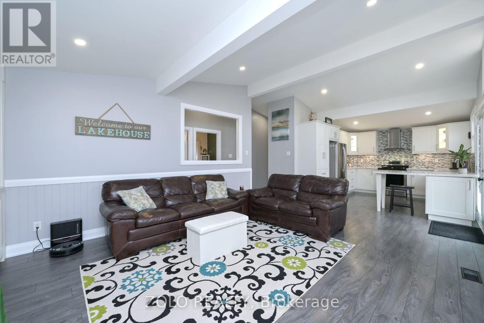 1055 Balsam Road, Innisfil, Ontario  L0L 1C0 - Photo 14 - N12180671