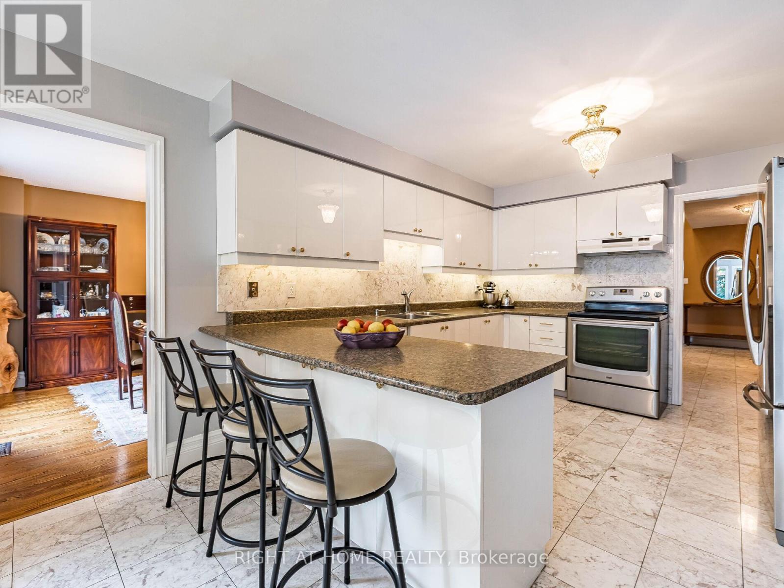 56 Soho Crescent, Markham, Ontario  L3P 7H5 - Photo 17 - N12180691