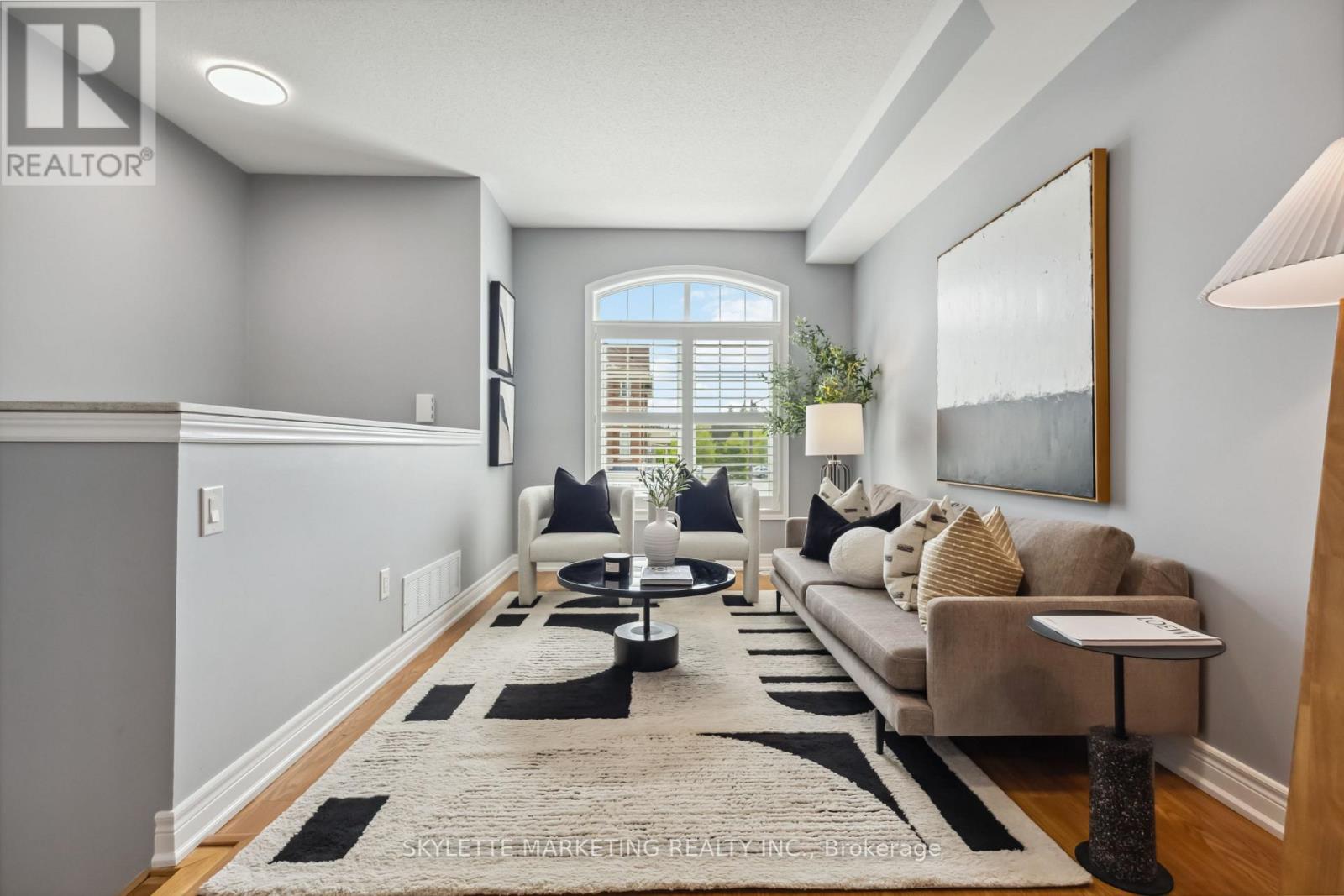 310 Delray Drive, Markham, Ontario  L6E 0R2 - Photo 4 - N12180724