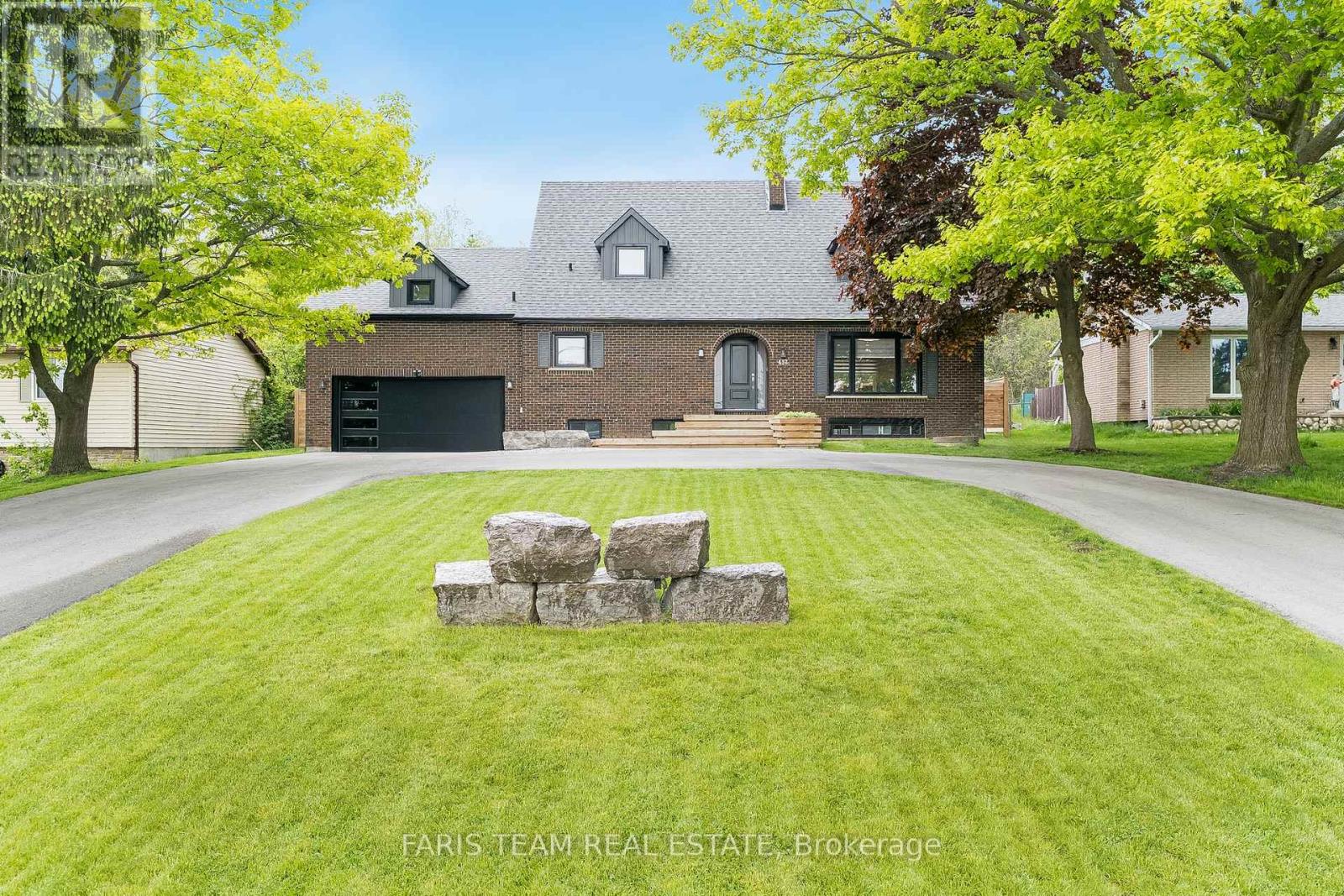 432 Edgehill Drive, Barrie, Ontario  L4N 9X4 - Photo 2 - S12180695