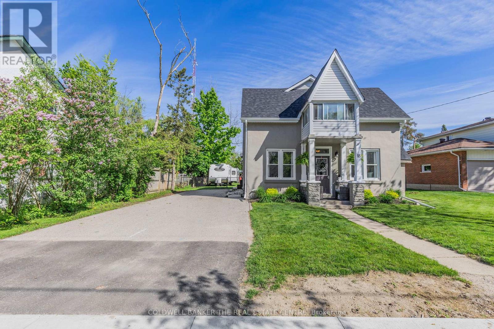 18 Eugenia Street, Barrie, Ontario  L4M 1P5 - Photo 3 - S12180740