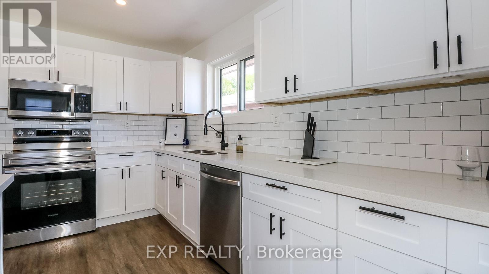 5 Bourgeois Beach Road, Tay (Victoria Harbour), Ontario  L0K 2A0 - Photo 9 - S12180750