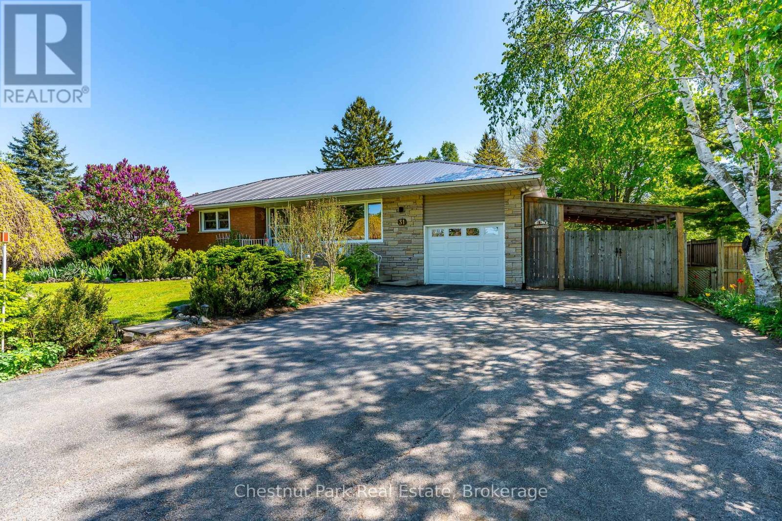 31 SAUNDERS STREET, Collingwood, Ontario