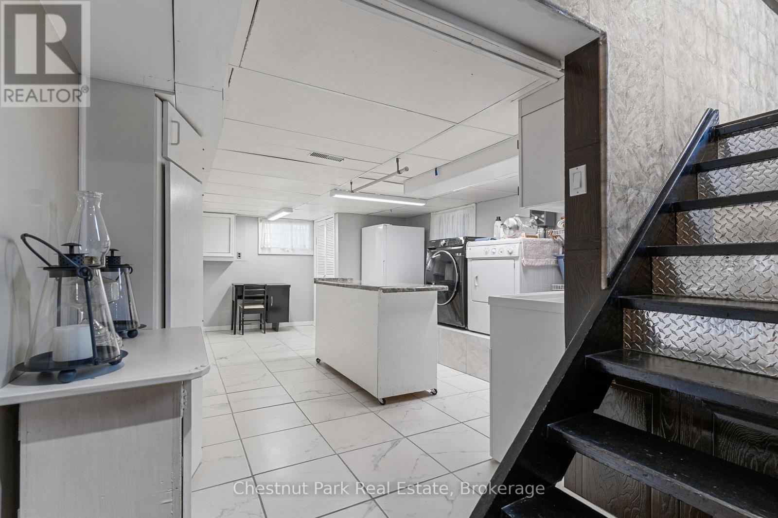 31 Saunders Street, Collingwood, Ontario L9Y 0G3 - Photo 21 - S12180823