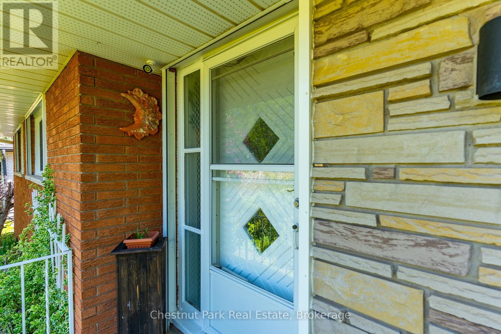 31 Saunders Street, Collingwood, Ontario L9Y 0G3 - Photo 5 - S12180823
