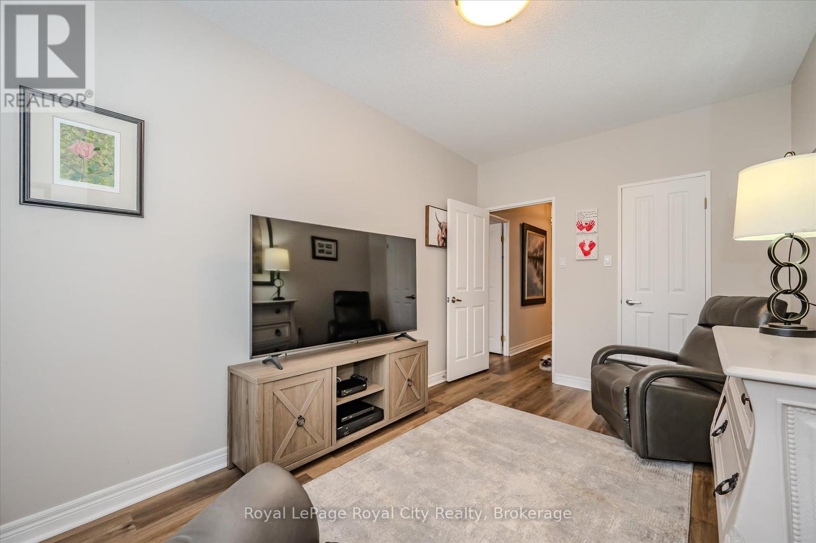 104 - 60 Wyndham Street S, Guelph, Ontario  N1E 7H7 - Photo 19 - X12180814